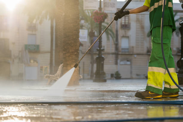 Best Deck Pressure Washing  in Sibley, IA
